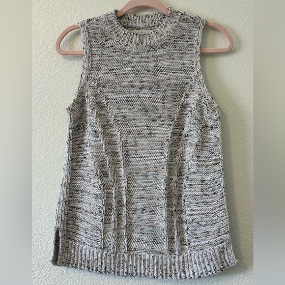 LOFT Tops - Loft Sleeveless Chunky Sleeveless Sweater Tank Top‎ SZ SM
